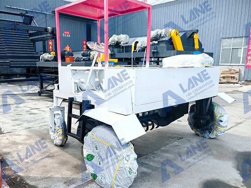 self-propelled compost turner-7